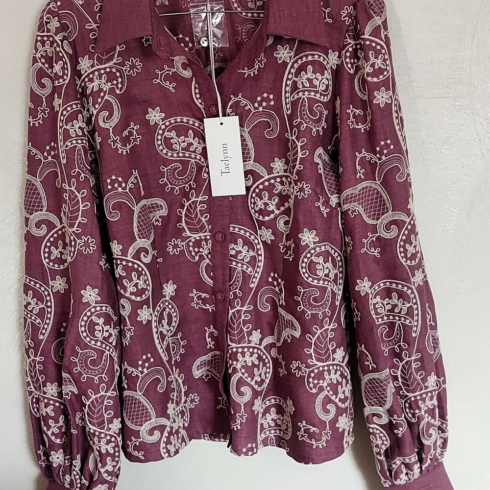 Elegant Paisley Blouse in Purple by
